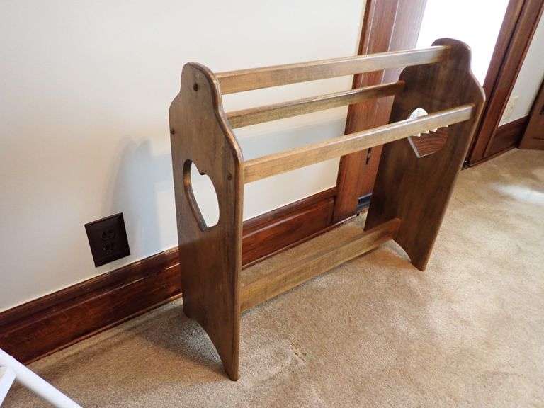 Amish Wood Quilt Stand - 3 bars with Heart Stencil.