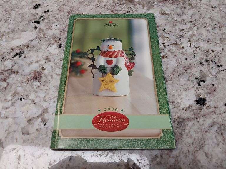 2006 Carlton Cards Heirloom Ornament Collection Catalog