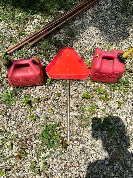 Pair Of Plastic Gas Cans And Triangle Auction Ohio OJ2cnh4JpBXCsrURdnIbPgna