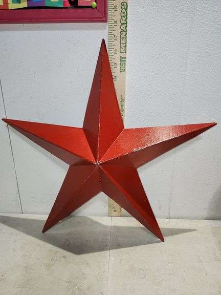 18'' Painted Red Metal Star