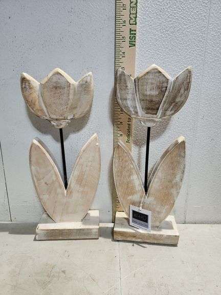 Pair Of Wood Tulip Decor 13'' Tall