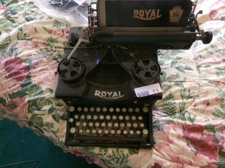 Antique Typewriter
