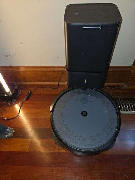 Roomba vacuum