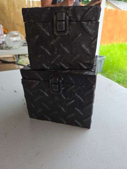 2 black boxes