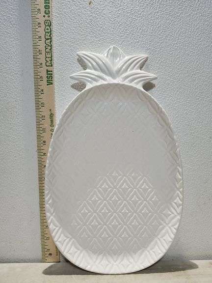 Oven Safe Pineapple Platter 17.5"X10.5"