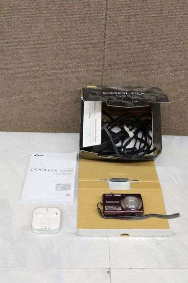 Nikon COOLPIX S220 Digital Camera with Accessories and Apple Earbuds