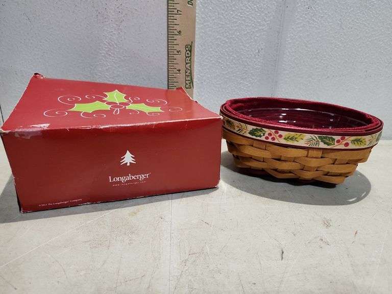 Longaberger Tree Trimming Little Holly Berry Basket 2011 Has Liner, Protector & Tie-On