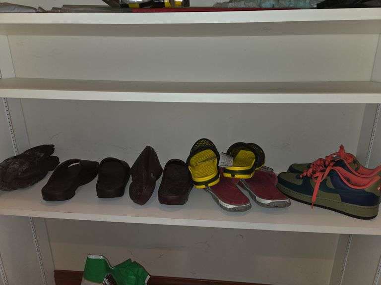 Lot of woman shoes