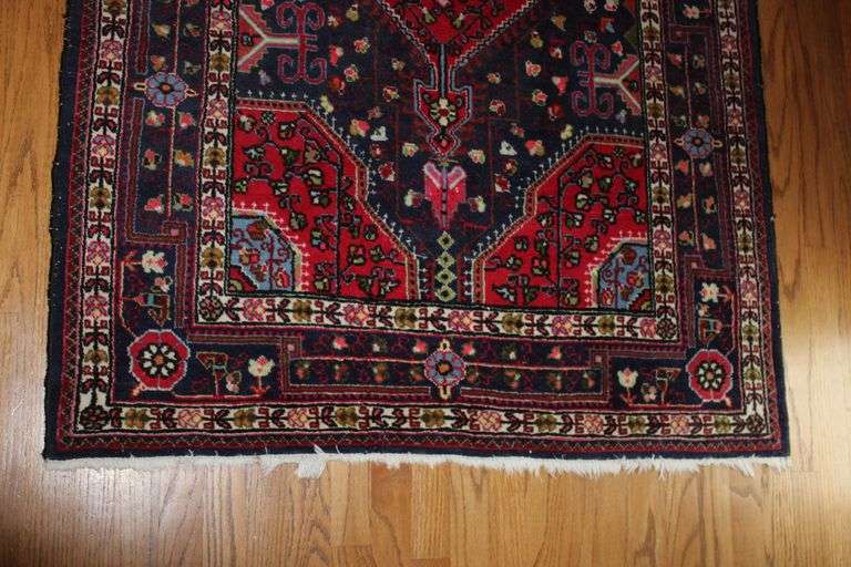Vibrant Persian Wool Rug - Auction Ohio