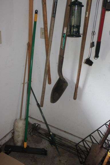 Melody Jane Dollhouse Garden Tools - 1:24 Scale Miniature Accessories For Dollhouse Landscaping