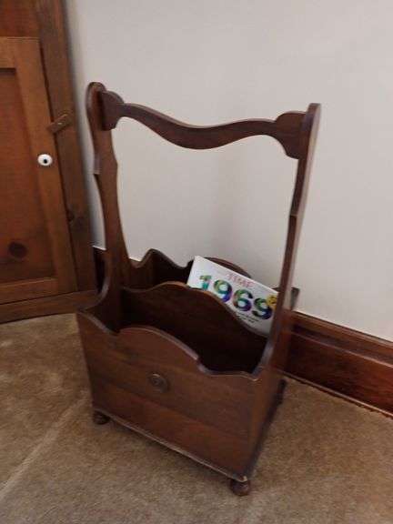 Solid Wood 2 sided Magazine box with handle