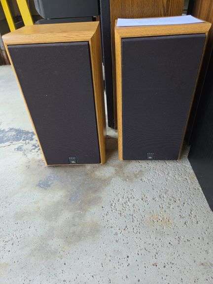 Pair Of JBL 2600 Woodgrain Finish Speakers Pure Titanium Tweeters 8 Ohms