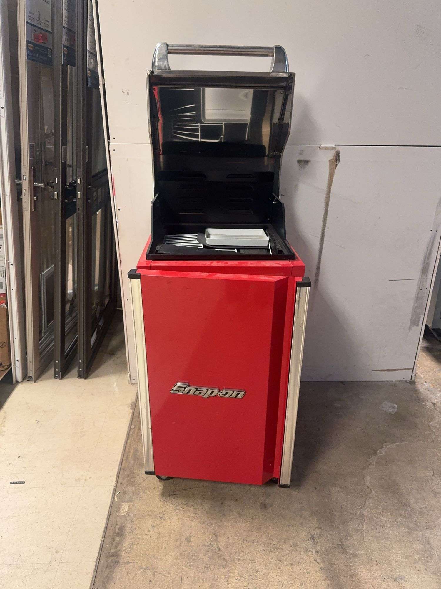 Snap-On Mini Fridge - Auction Ohio