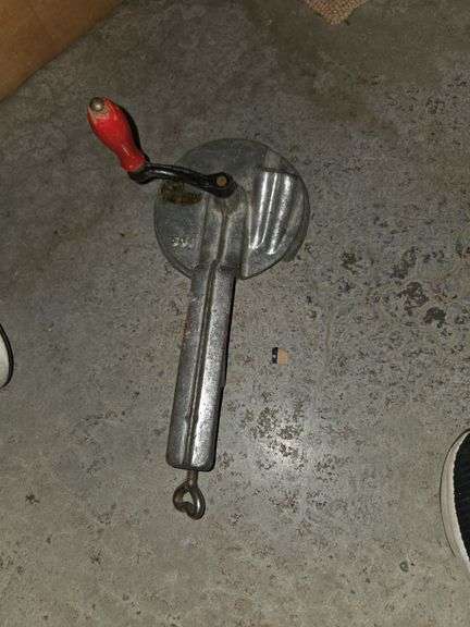Steel can opener