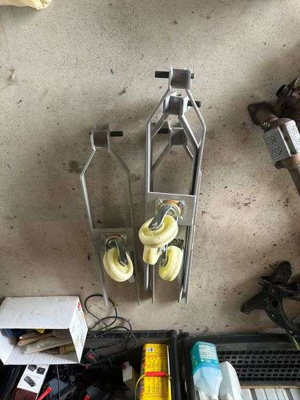 Metal-Angle Cable Rollers with Nylon Wheels