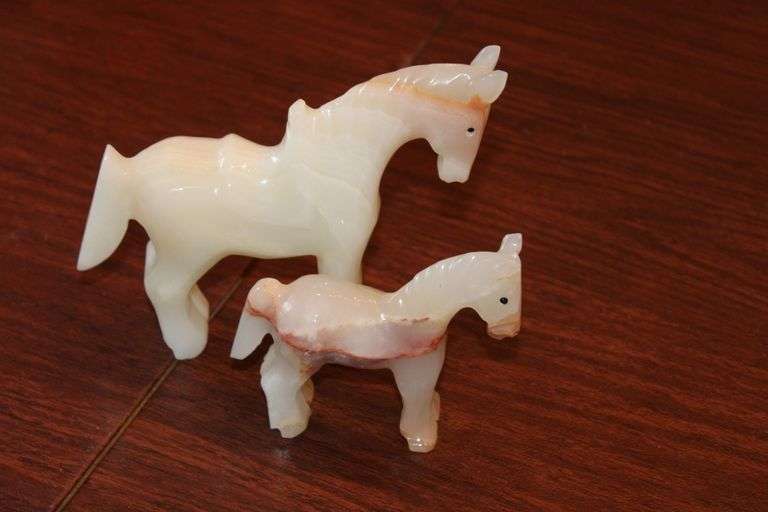 Onyx Horse Figurines