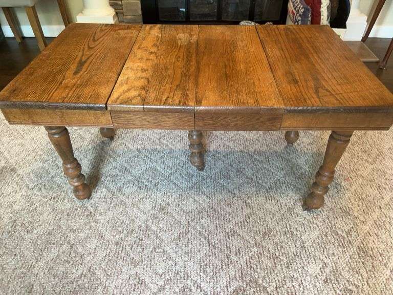 Antique Coffee Table w/Leaves