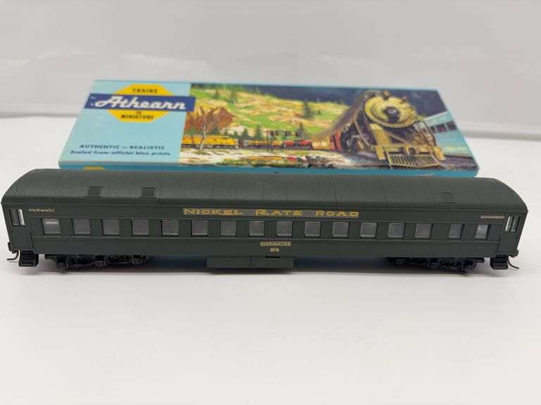 HO Scale Athearn Nickel Plate Road Passenger Car