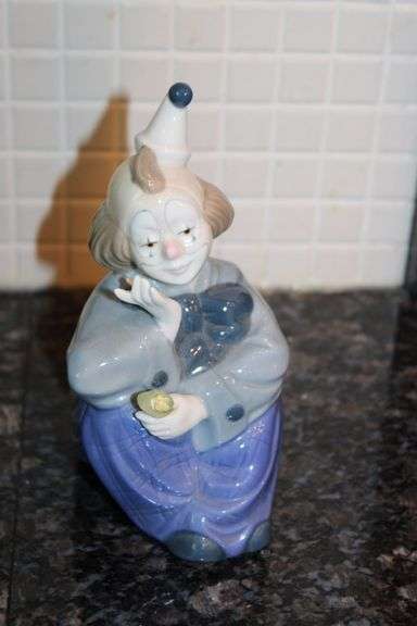 Porcelain de Cuernavaca Clown Figurine