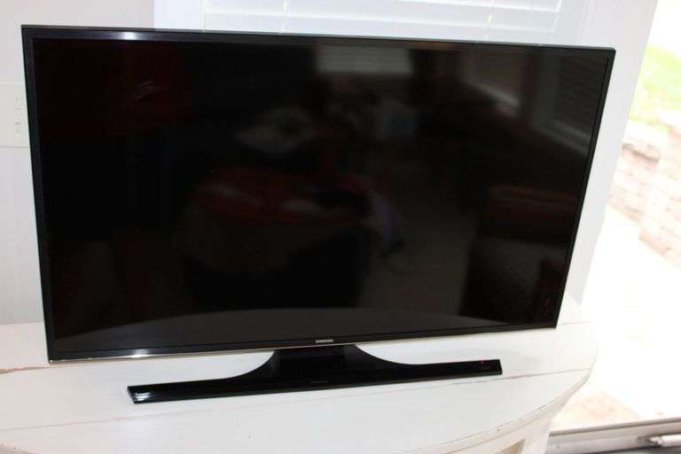 SAMSUNG FLAT SCREEN ST GEORGE visual data 4