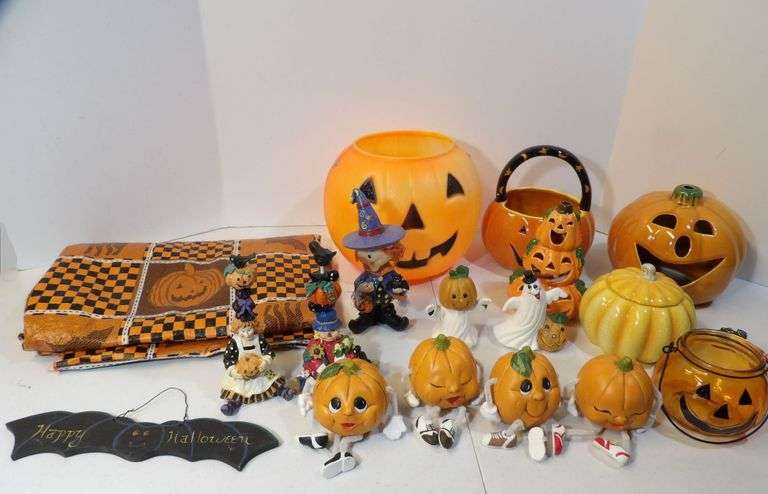 Halloween Décor