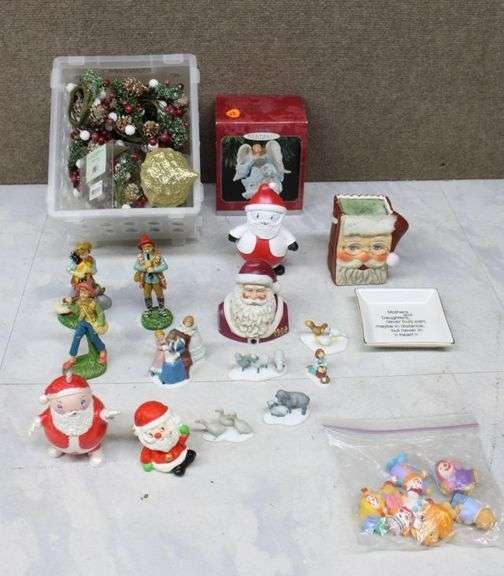 Christmas Figurines, Ornaments, and Decorations