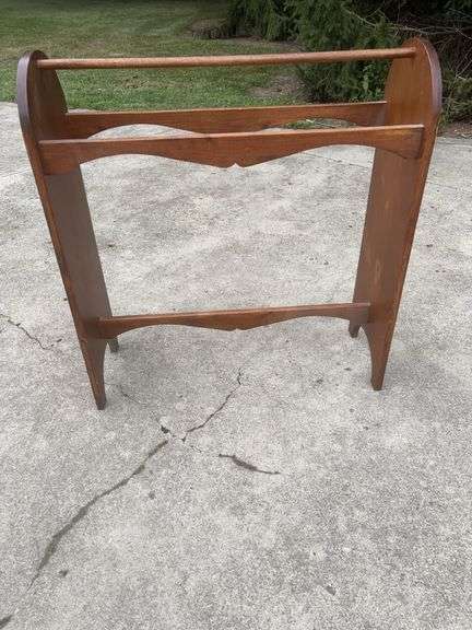 Wooden Quilt Stand