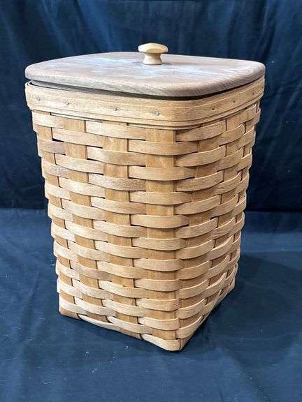 Longaberger Waste Basket With Lid