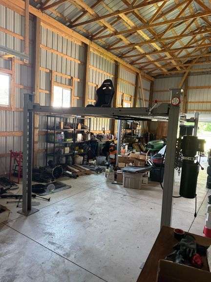 Automotive Four-Post Car Lift with Serial Number 2203213