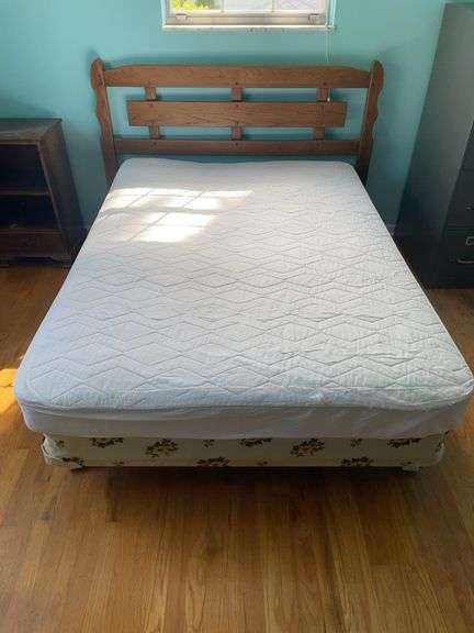 Young Hinkle Full Size Bed