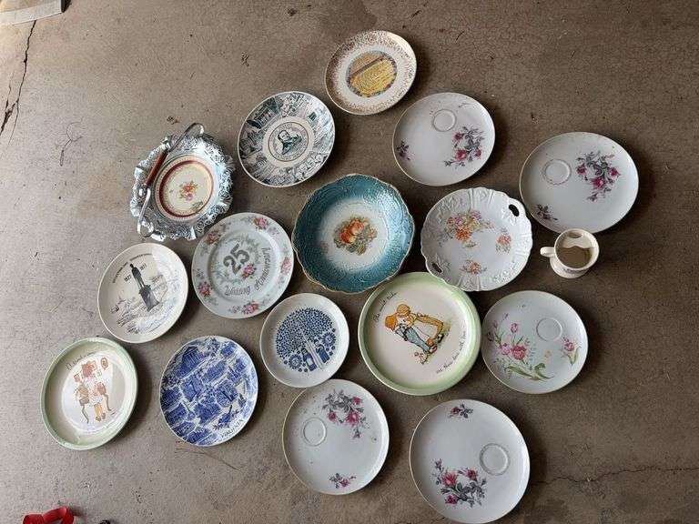 Large lot of plates