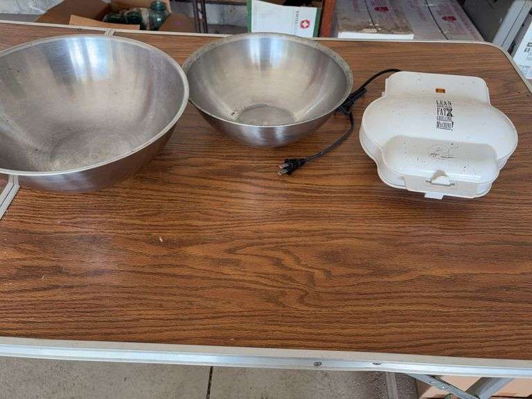 George Foreman Grill and 2 metal bowls