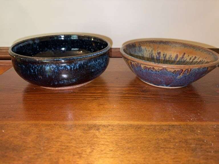 2 pottery bowls