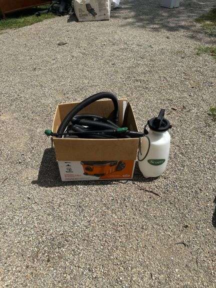Scotts Plastic Pump Sprayer and Turbo II Vacuum Accessories