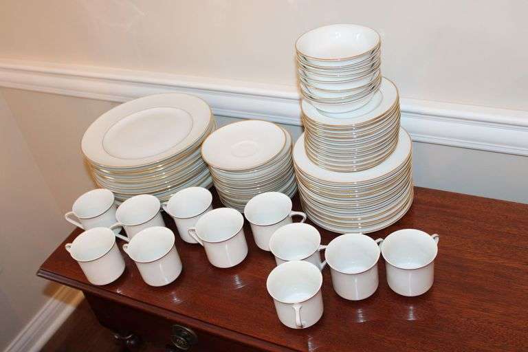 Johann Havilland China Set