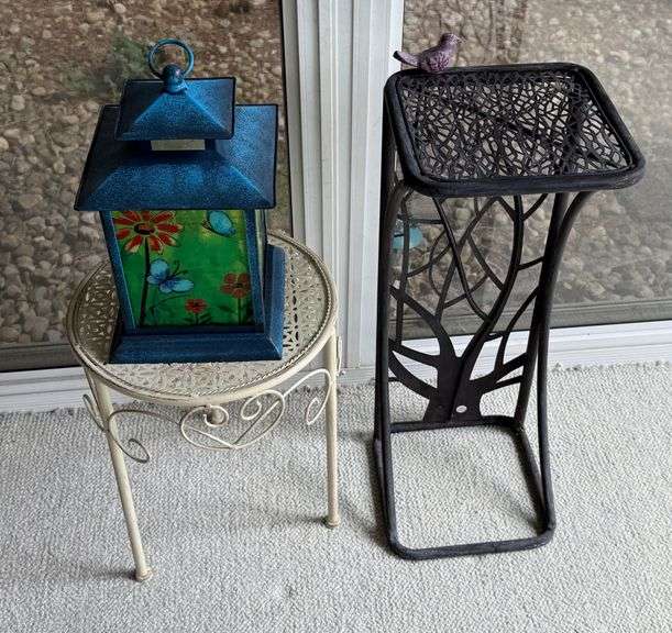 Metal Plant Stands & Décor