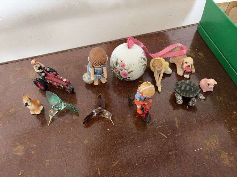 Variety of figures