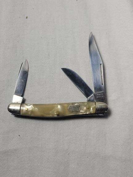 Sword & Shield Pocket Knife