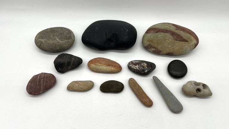 13 Rocks Set of 13 Rocks - Auction Ohio