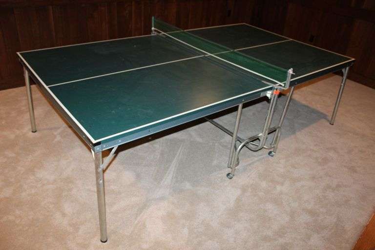 Folding Ping Pong Table