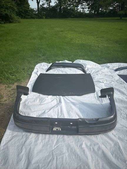 1998 Subaru Impreza 2.5RS Rear Bumper, Hood, and Spoiler Components