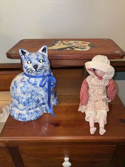 Small bench, doll and Porcelain cat