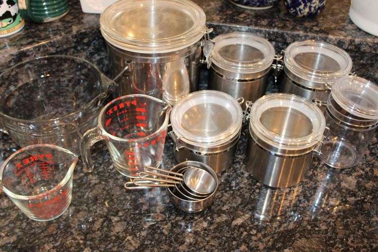Kitchen Storage & Measuring Lot
