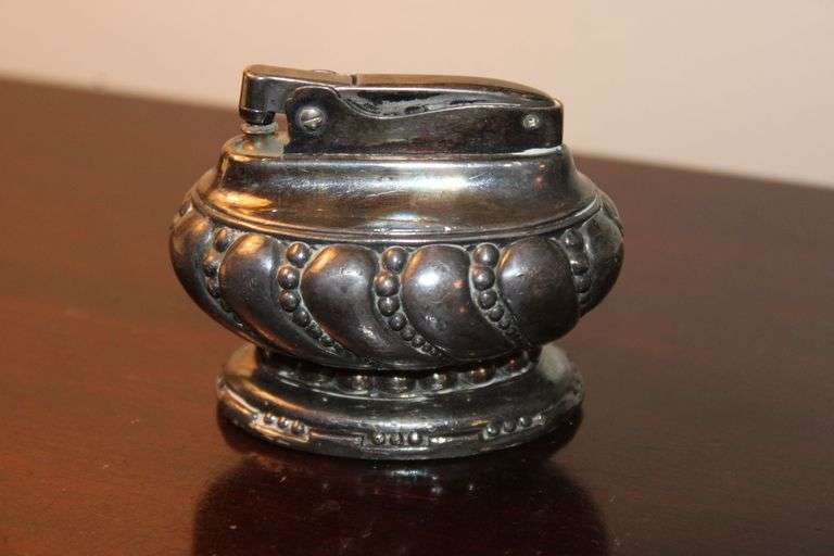 Vintage Ronson Table Lighter – Ornate Beaded Design
