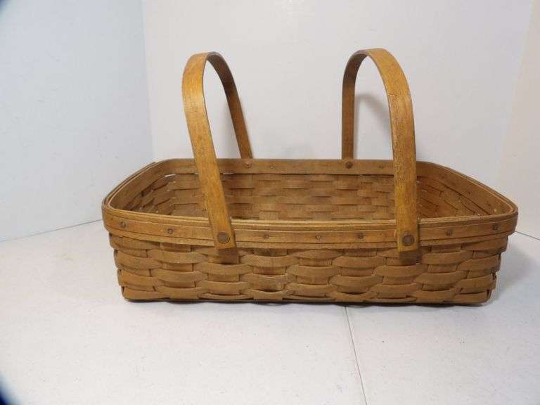 1986 Longaberger Gathering Basket