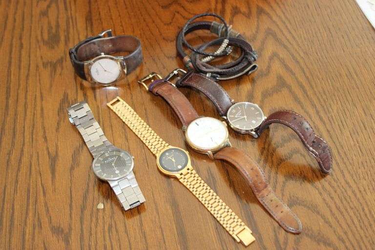 Men's Wristwatches & Bracelets