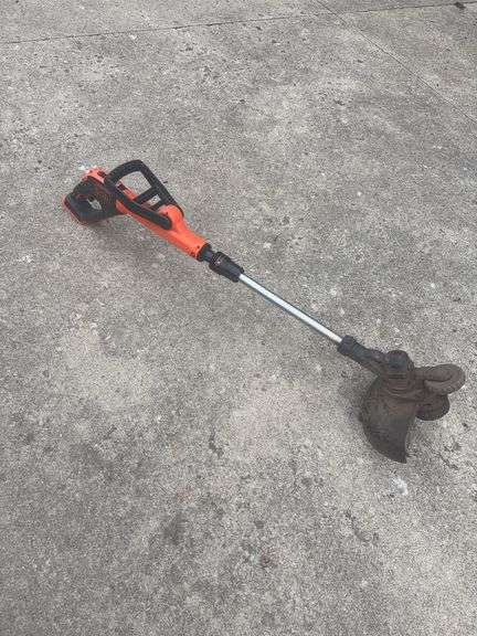 BLACK+DECKER cordless string trimmer 20 volt