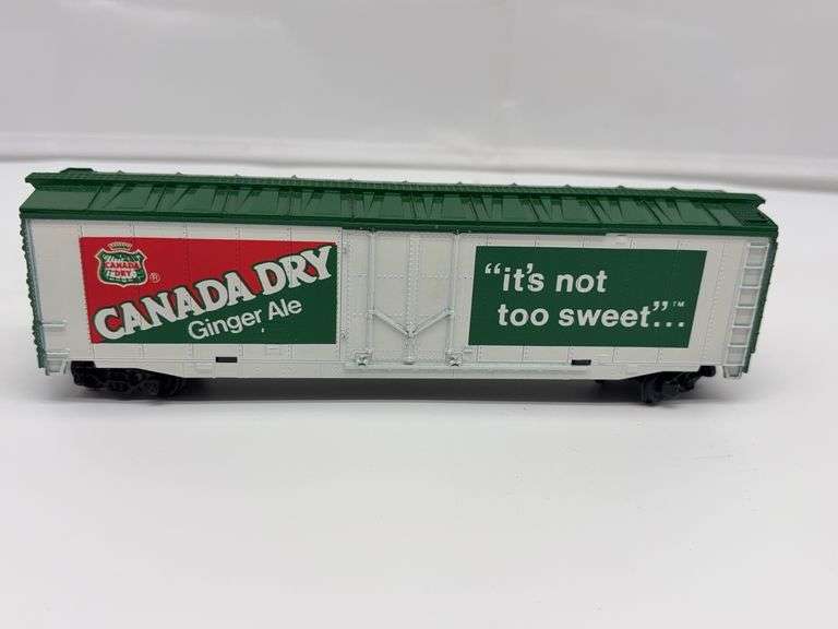 Tyco HO Scale Canada Dry Boxcar