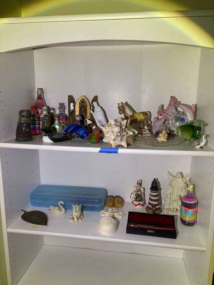 Decorative Figurines, Sculptures, and Accessories