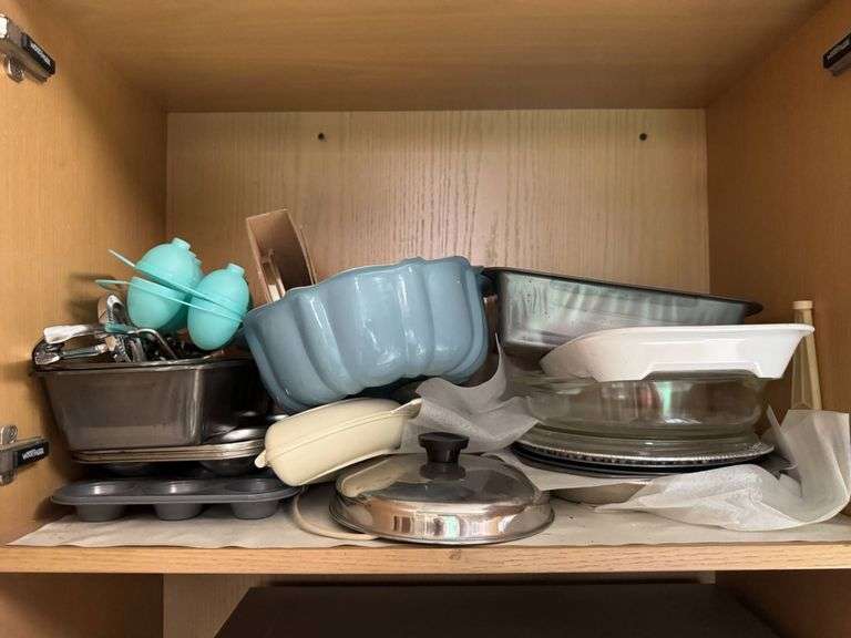 Kitchen Bakeware and Accessories